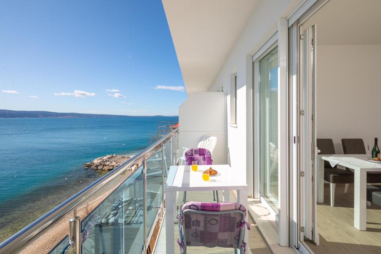 Absolute Beach Holidays Apartment Dugi Rat Ngoại thất bức ảnh