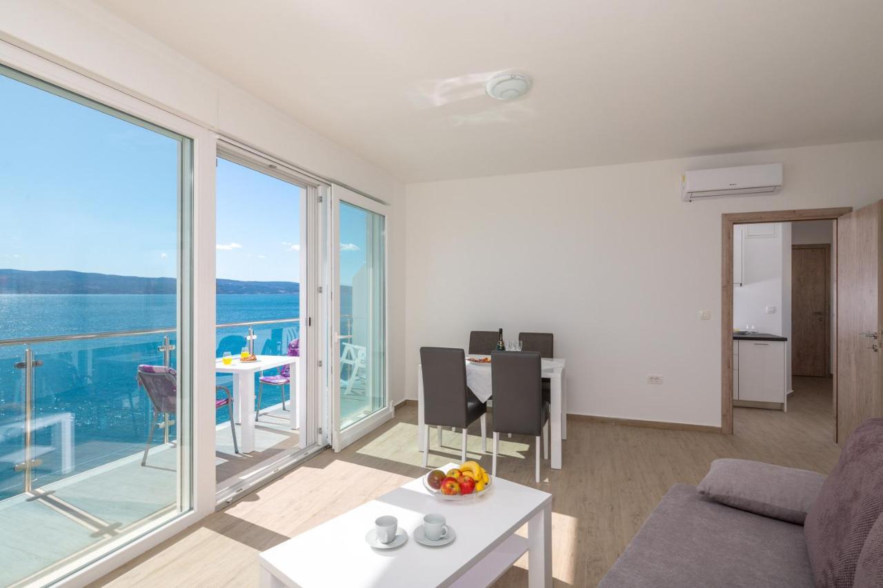 Absolute Beach Holidays Apartment Dugi Rat Ngoại thất bức ảnh